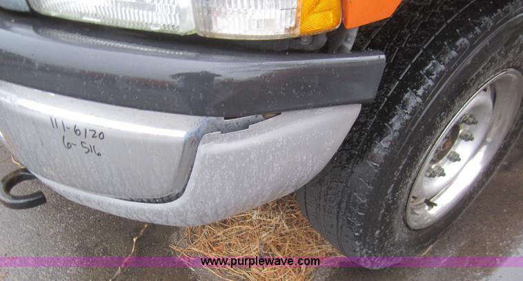 image for item B5644 2001 Dodge Ram 2500 pickup truck