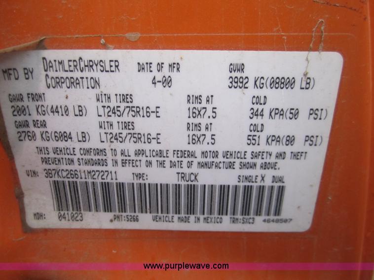 image for item B5644 2001 Dodge Ram 2500 pickup truck