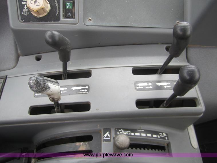 image for item B5645 1996 New Holland 7740SL MFWD tractor