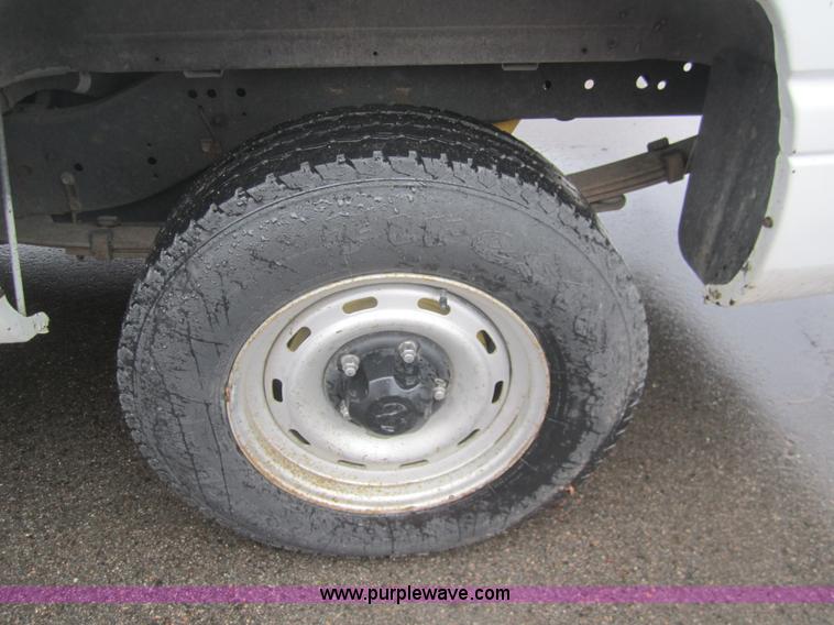 image for item B5646 2001 Dodge Ram 1500 pickup truck