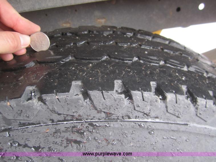 image for item B5646 2001 Dodge Ram 1500 pickup truck