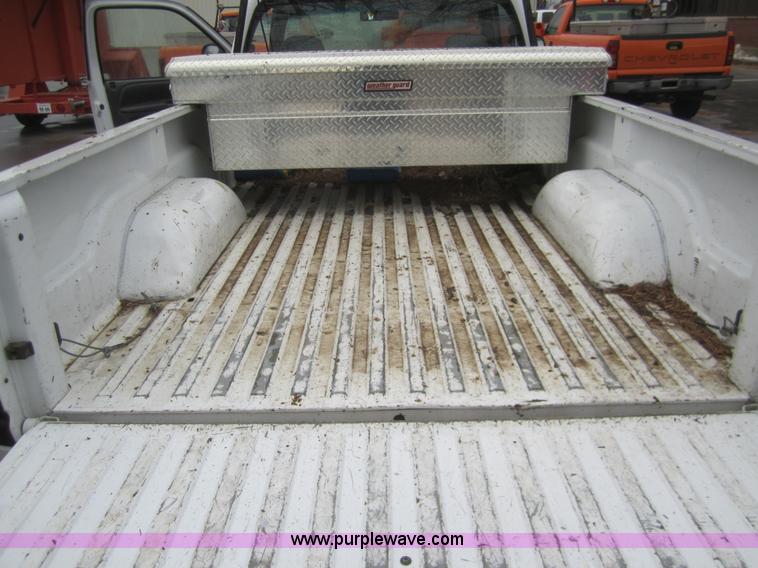 image for item B5646 2001 Dodge Ram 1500 pickup truck