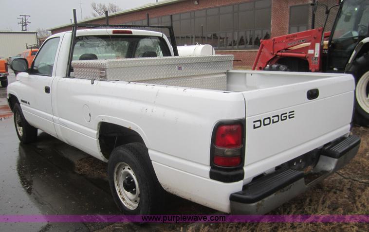 image for item B5647 2001 Dodge Ram 1500 pickup truck