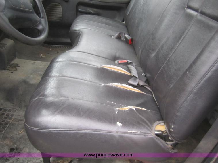 image for item B5647 2001 Dodge Ram 1500 pickup truck