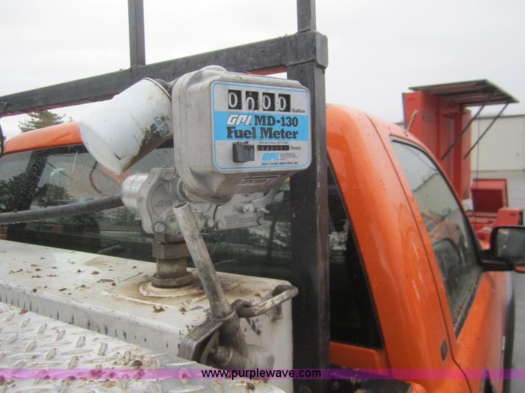 image for item B5648 2002 Chevrolet Silverado 2500HD pickup truck