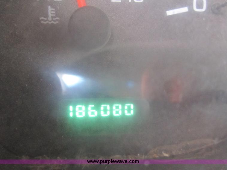 image for item B5651 2001 Dodge Ram 2500 pickup truck
