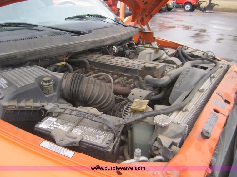 image for item B5651 2001 Dodge Ram 2500 pickup truck
