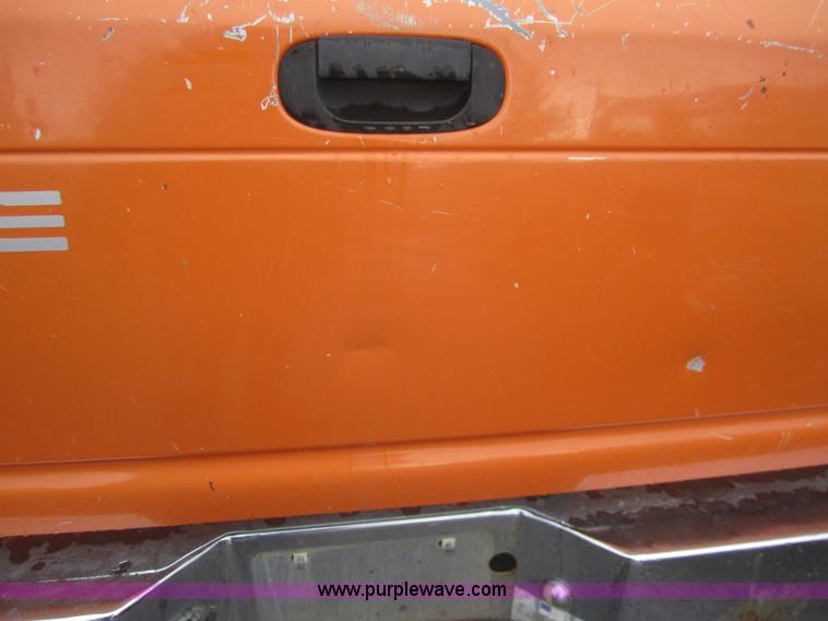 image for item B5651 2001 Dodge Ram 2500 pickup truck