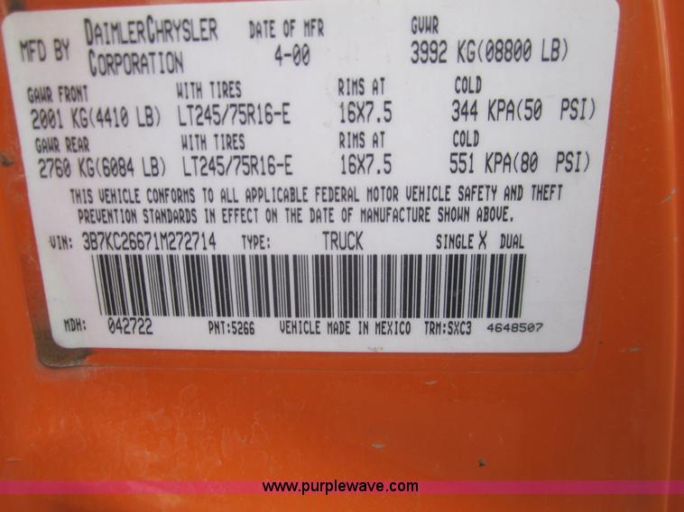 image for item B5651 2001 Dodge Ram 2500 pickup truck