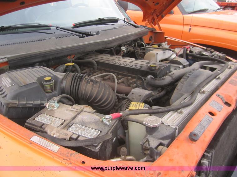 image for item B5652 2001 Dodge Ram 2500 pickup truck