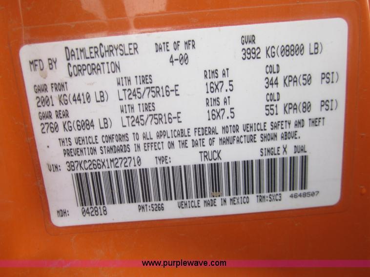 image for item B5652 2001 Dodge Ram 2500 pickup truck