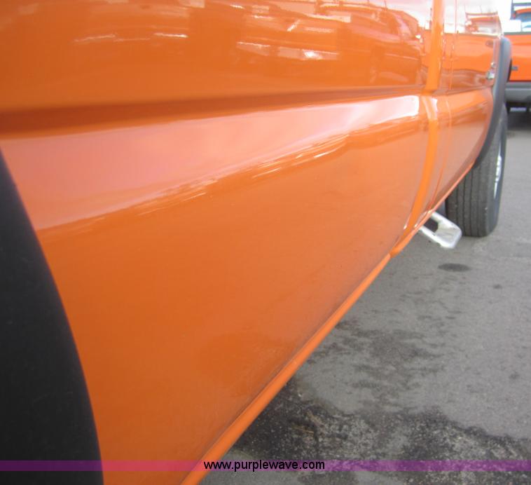 image for item B5657 2002 Chevrolet Silverado 2500HD pickup truck