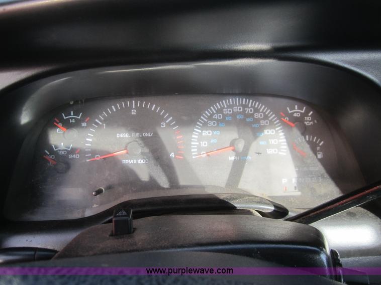 image for item B5658 2001 Dodge Ram 2500 pickup truck