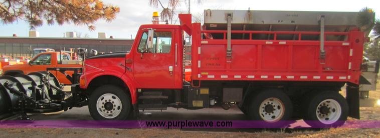 image for item B5659 1999 International 4900 tandem axle dump truck