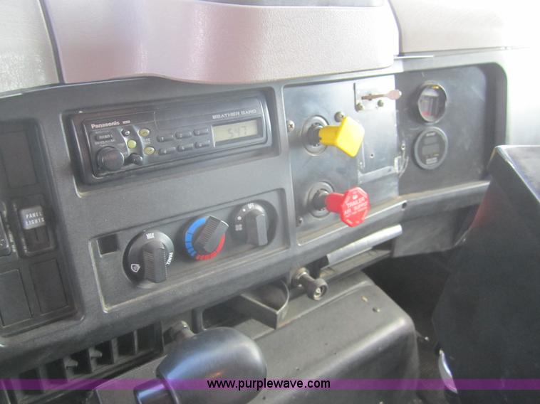 image for item B5659 1999 International 4900 tandem axle dump truck