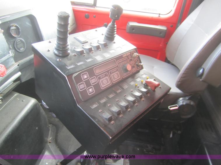 image for item B5659 1999 International 4900 tandem axle dump truck