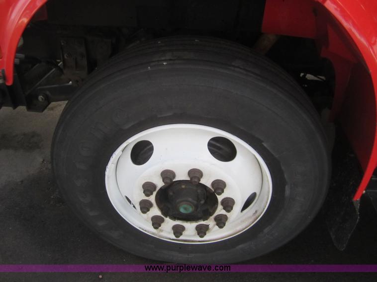 image for item B5659 1999 International 4900 tandem axle dump truck