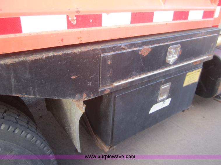 image for item B5659 1999 International 4900 tandem axle dump truck