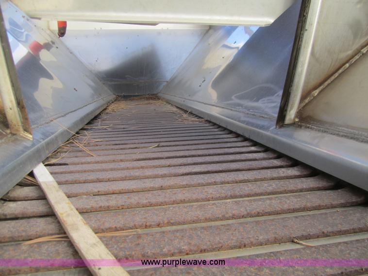 image for item B5659 1999 International 4900 tandem axle dump truck