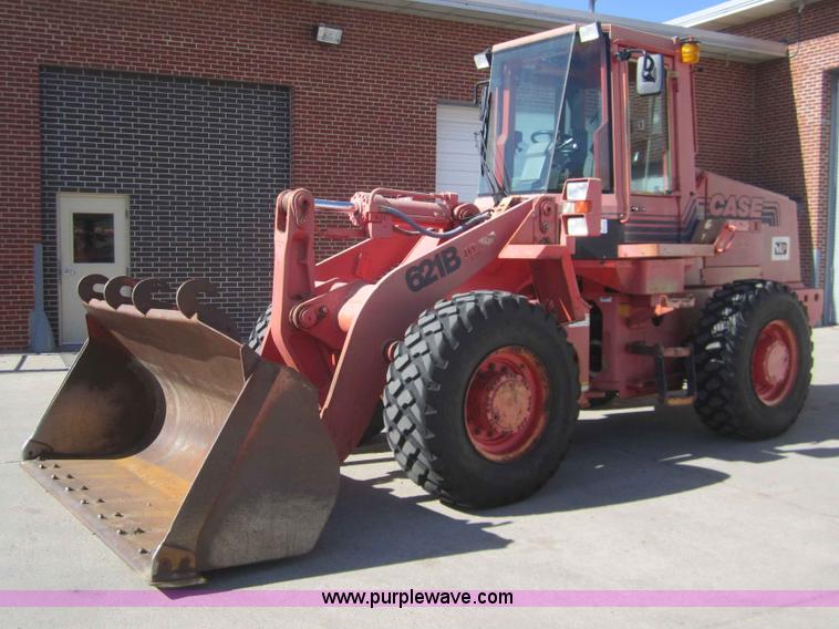 image for item B5683 1996 Case 621B wheel loader
