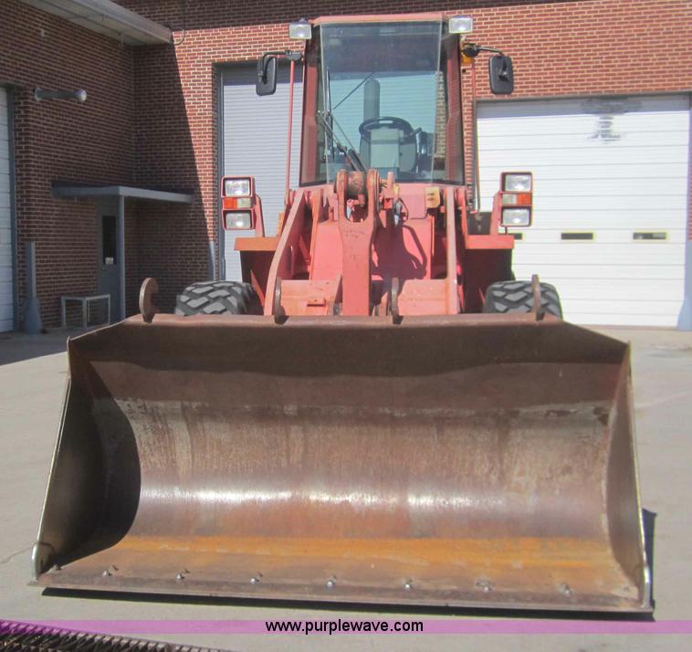 image for item B5683 1996 Case 621B wheel loader