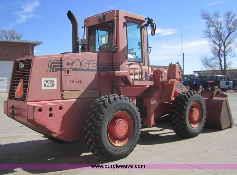 image for item B5683 1996 Case 621B wheel loader