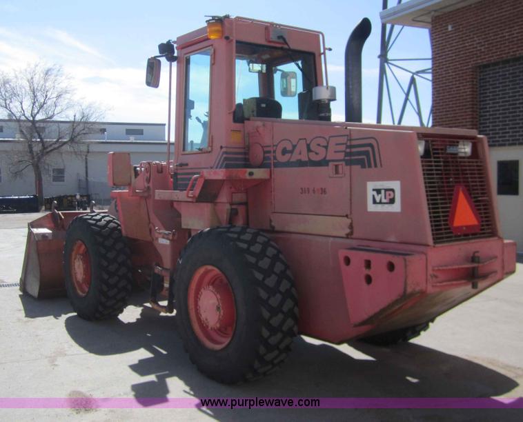 image for item B5683 1996 Case 621B wheel loader