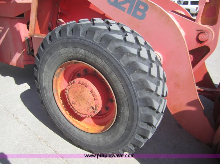 image for item B5683 1996 Case 621B wheel loader