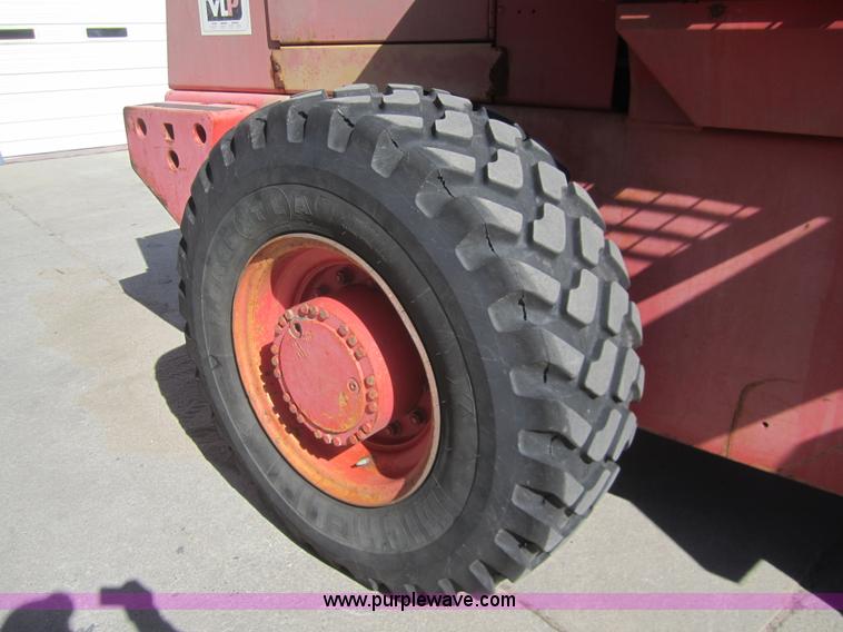 image for item B5683 1996 Case 621B wheel loader