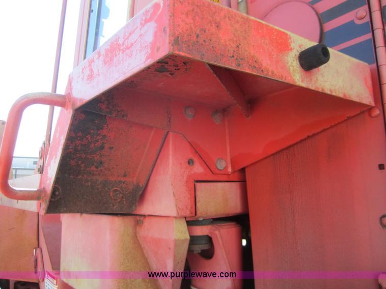 image for item B5683 1996 Case 621B wheel loader