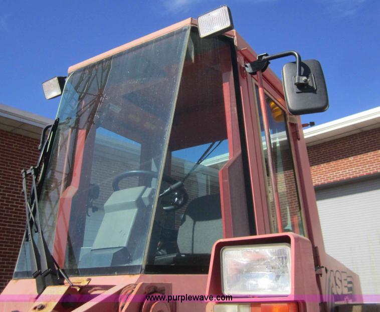 image for item B5683 1996 Case 621B wheel loader