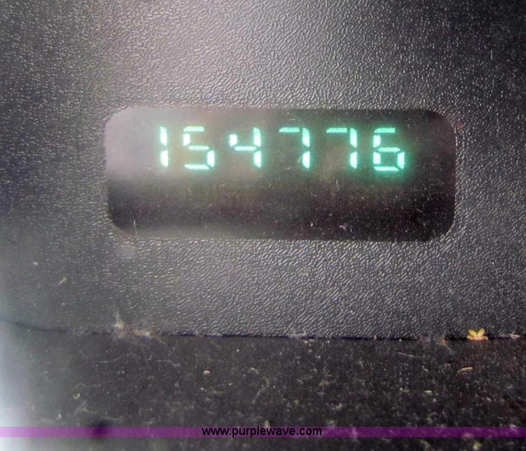 image for item B7069 2001 Dodge Ram 1500 pickup truck