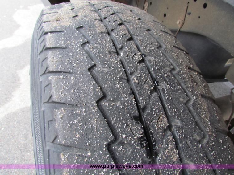 image for item B7069 2001 Dodge Ram 1500 pickup truck