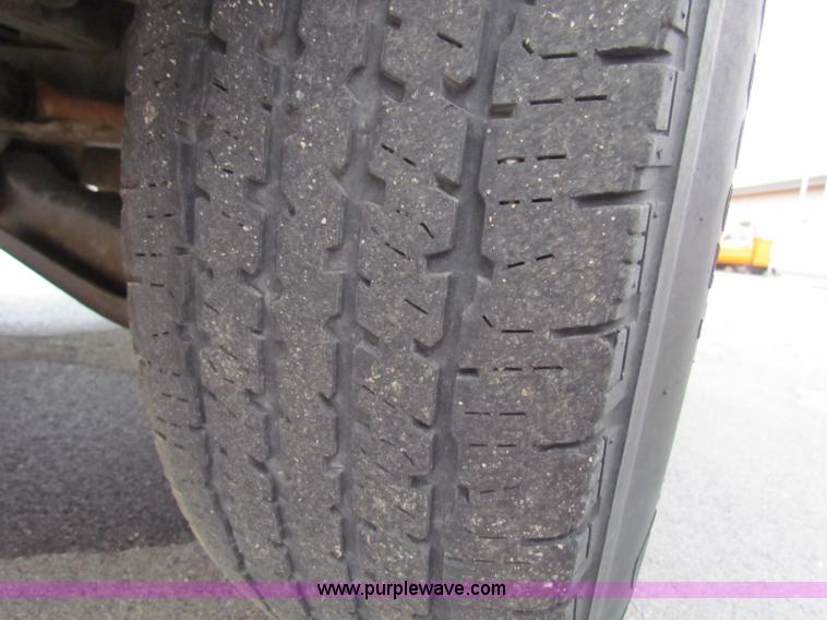 image for item B7069 2001 Dodge Ram 1500 pickup truck