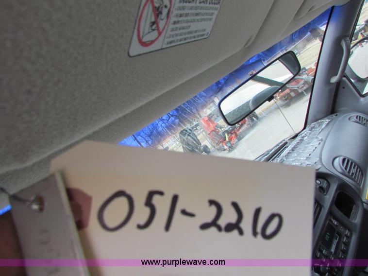 image for item B7069 2001 Dodge Ram 1500 pickup truck