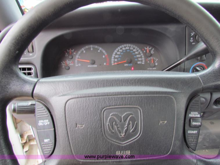 image for item B7072 2001 Dodge Ram 1500 quad cab pickup truck