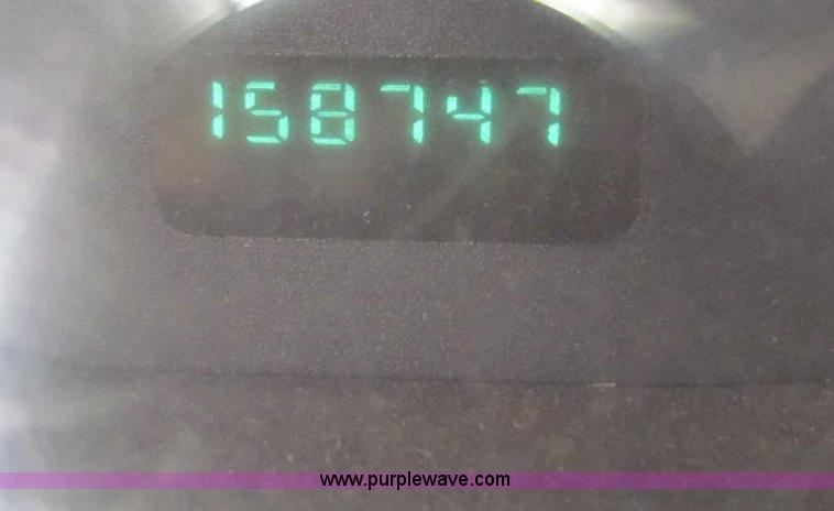 image for item B7072 2001 Dodge Ram 1500 quad cab pickup truck