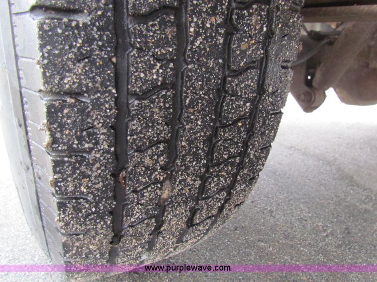 image for item B7072 2001 Dodge Ram 1500 quad cab pickup truck