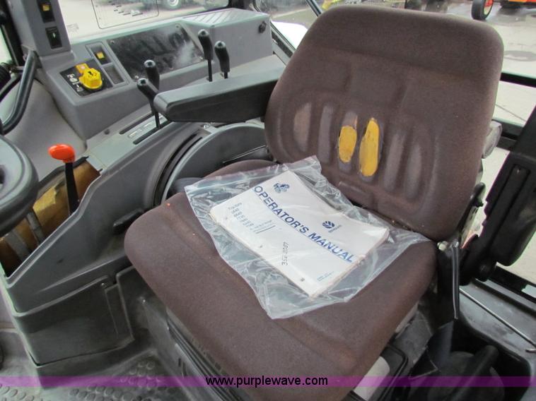 image for item B7074 1997 New Holland 6640SL tractor