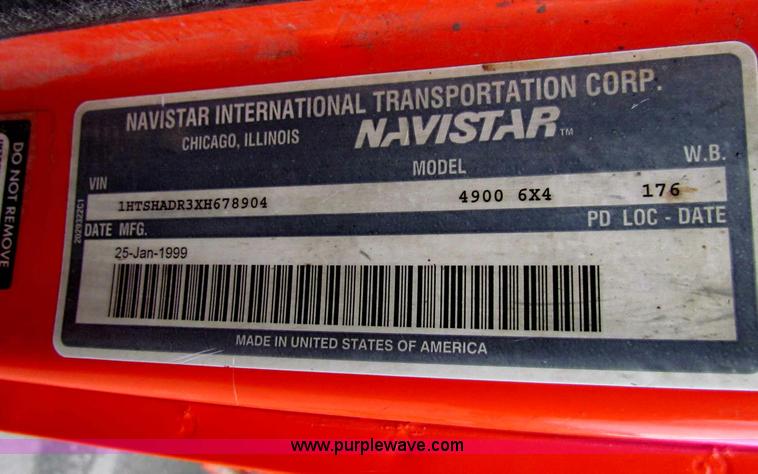 image for item B7075 1999 International 4900 tandem axle dump truck