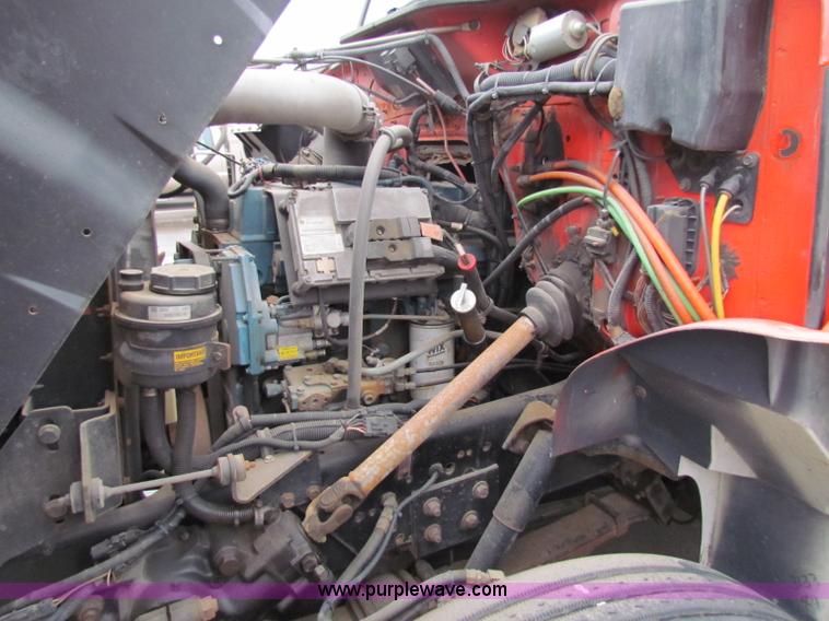 image for item B7075 1999 International 4900 tandem axle dump truck