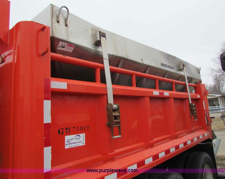 image for item B7075 1999 International 4900 tandem axle dump truck