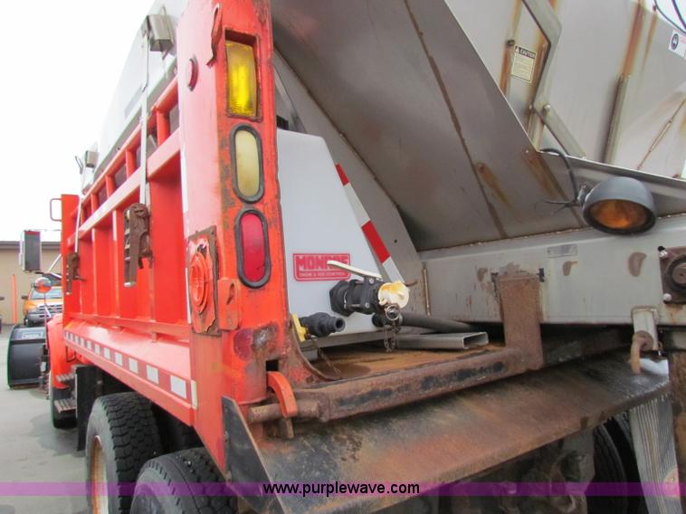 image for item B7075 1999 International 4900 tandem axle dump truck