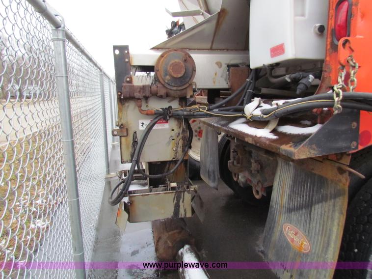 image for item B7075 1999 International 4900 tandem axle dump truck