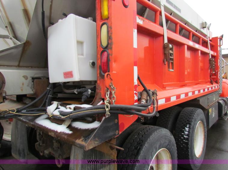 image for item B7075 1999 International 4900 tandem axle dump truck