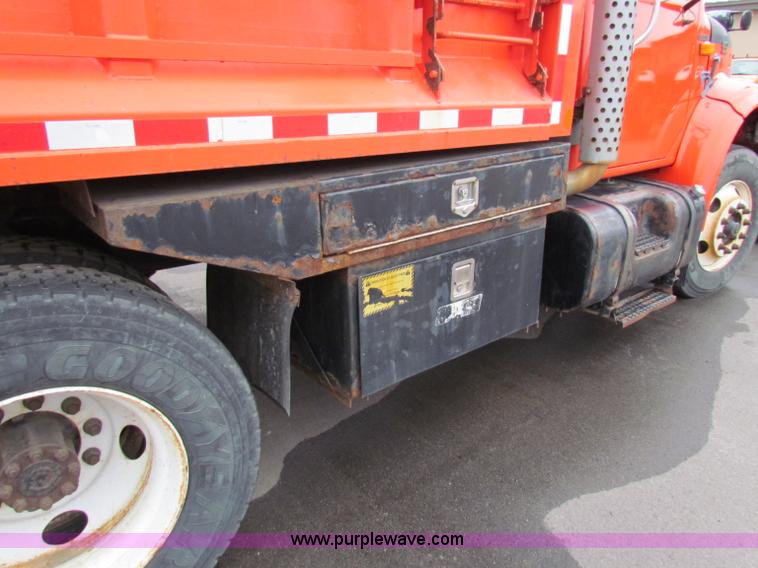 image for item B7075 1999 International 4900 tandem axle dump truck