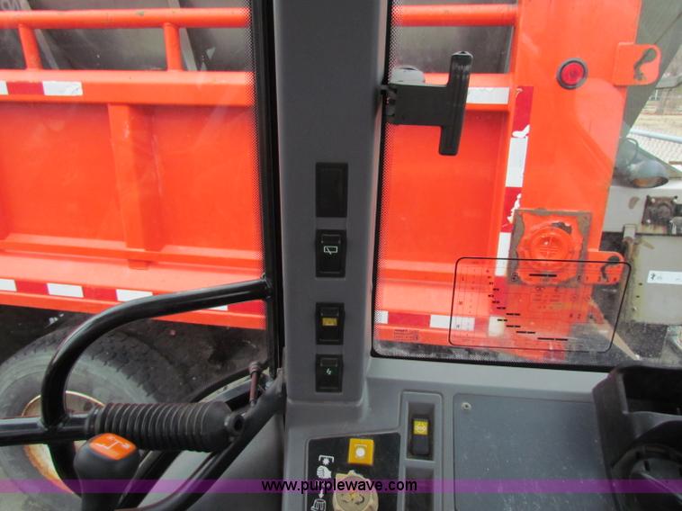 image for item B7076 1997 New Holland 6640SL tractor