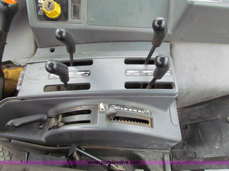 image for item B7078 1997 New Holland 6640SL tractor