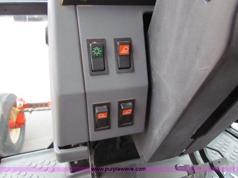 image for item B7079 1997 New Holland 6640SL tractor
