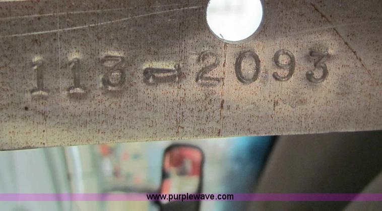 image for item B7083 2003 Ford F250 XL pickup truck